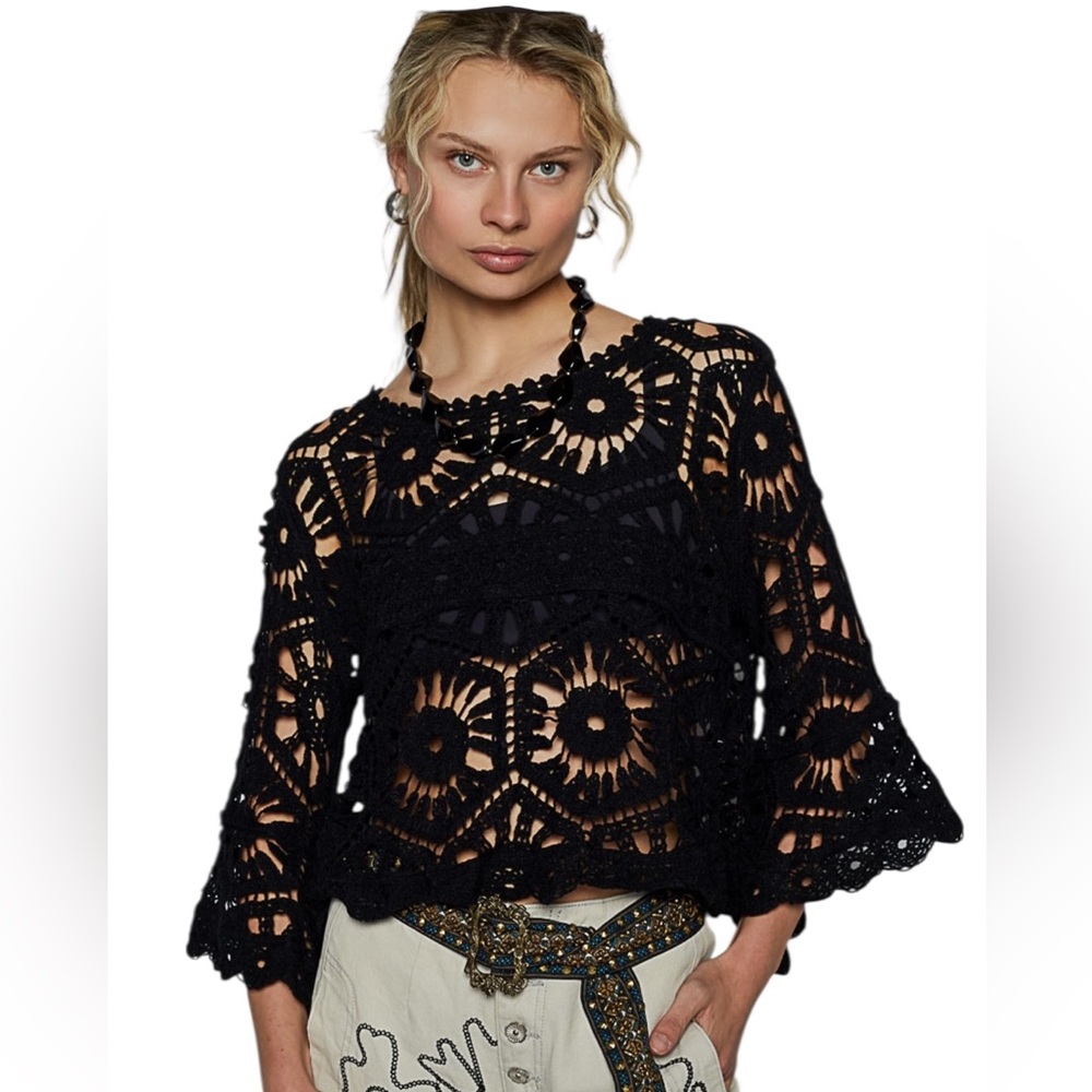 POL Tan Crochet Knit Round Neck 3/4 Bell Sleeve Top - Picture 4 of 7